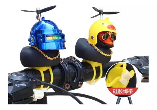 Pato Decorativo de Lujo para Moto y Coche con Luz y Casco Desmontable – Accesorio Divertido de Caucho y ABS